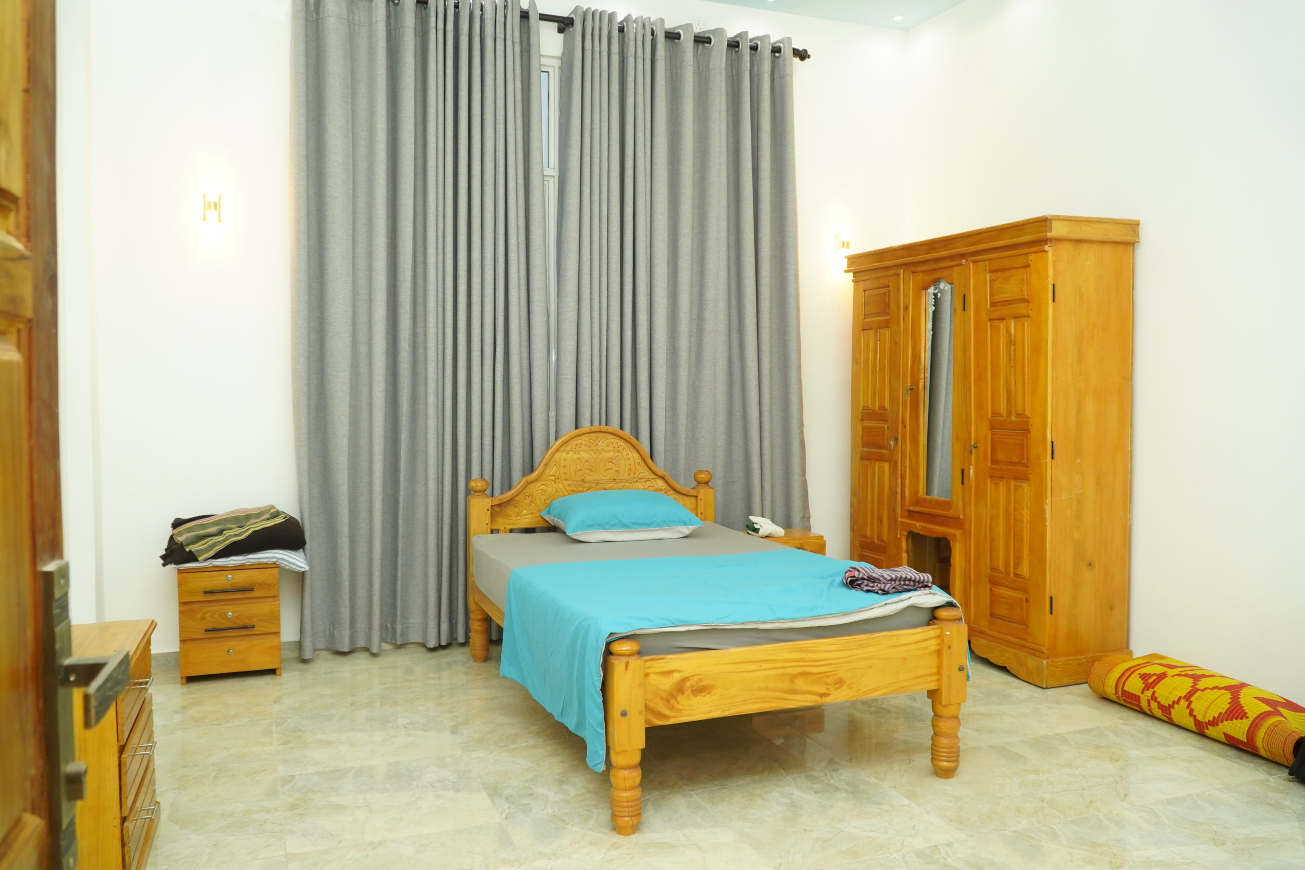 Single Bed Room